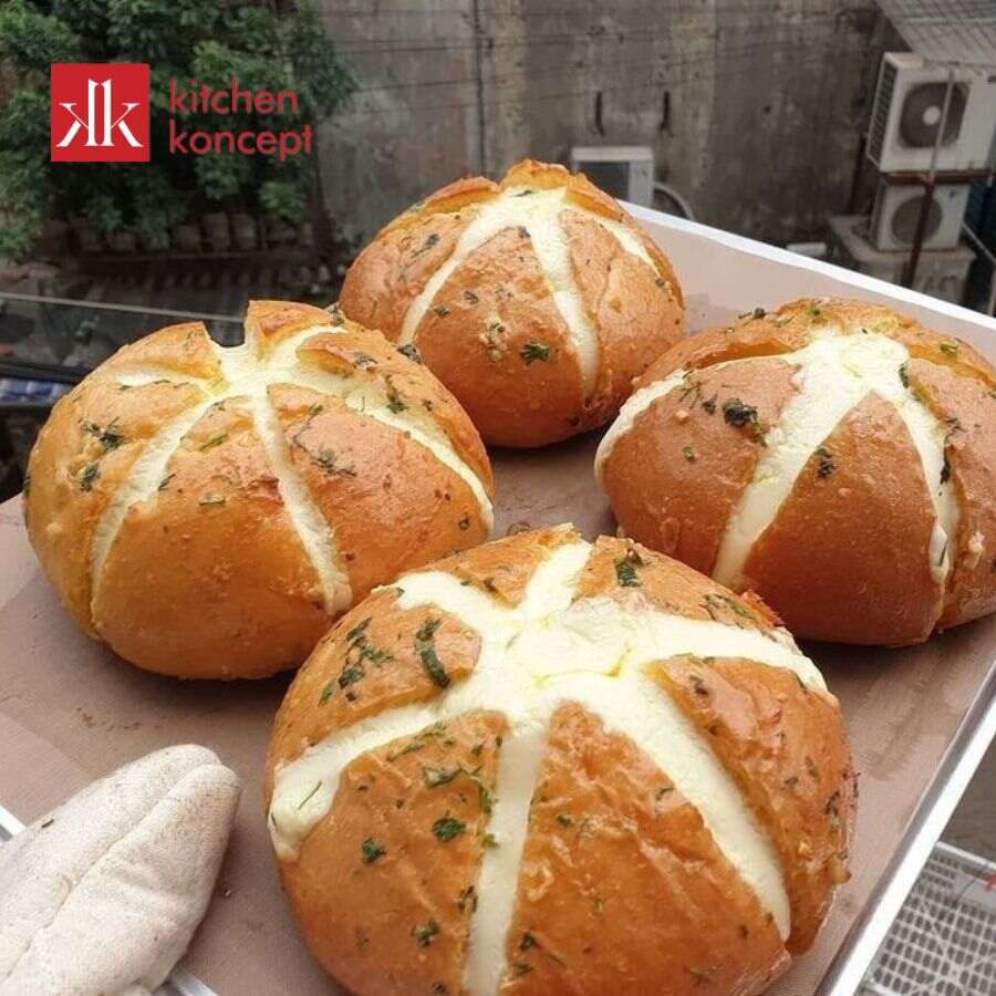 Bánh mì bơ tỏi phô mai sau khi nướng
