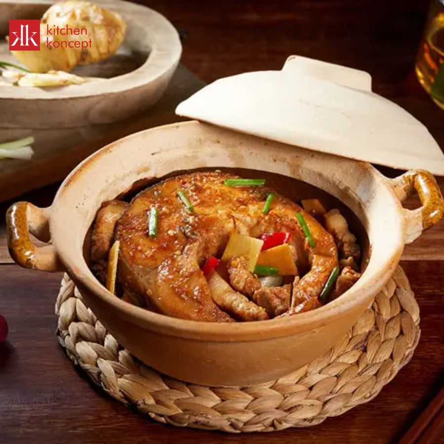Kho cá trắm với riềng