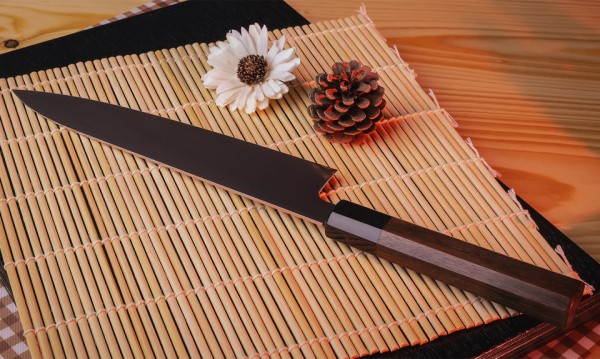Thép làm dao Nhật có độ bền và độ cứng chắc cao. 