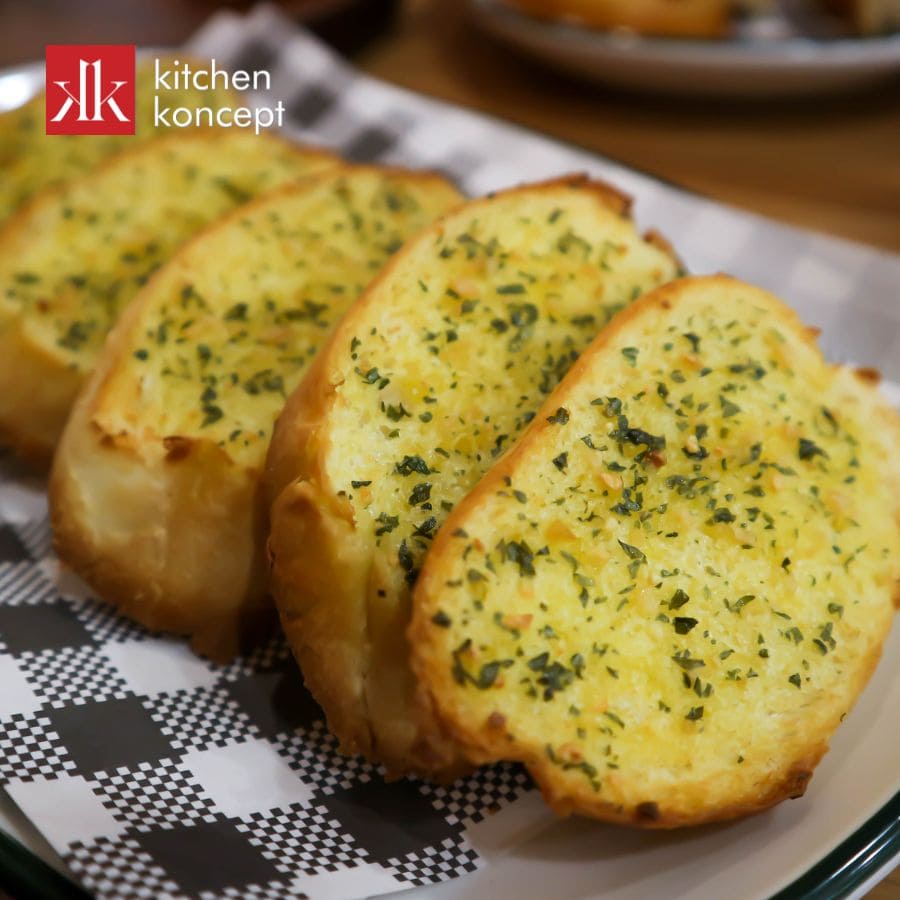 Cách làm bánh mì bơ tỏi thơm ngon