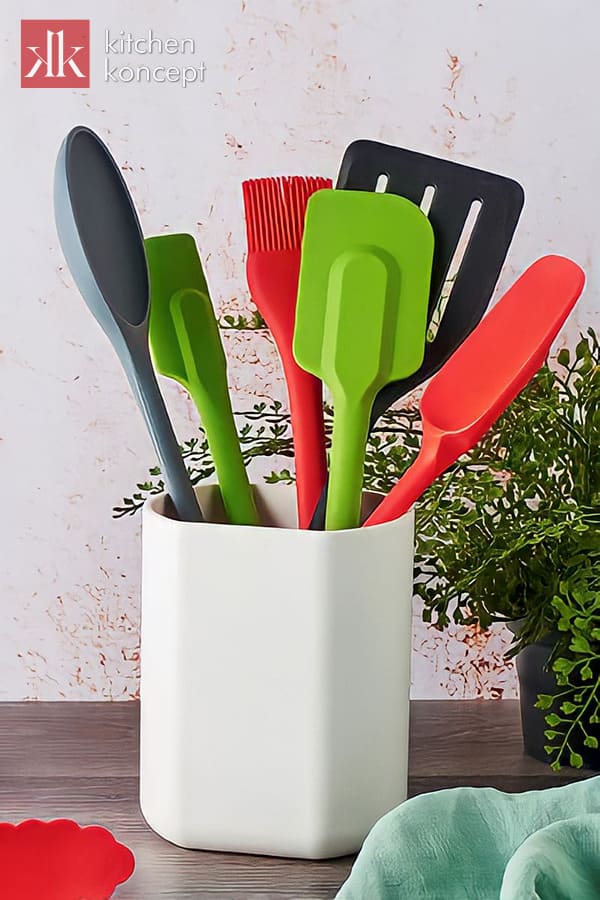 Muỗng Spatula của Mastrad chuyên dụng để quết bột hoặc dùng để lật, đảo khi sử dụng thực hiện các món chiên, xào