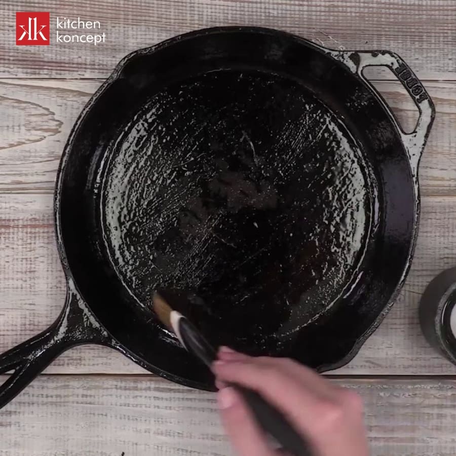 Tôi dầu chảo gang mới mua