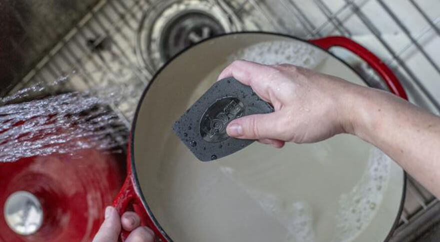 Cách vệ sinh nồi gang tráng men Hướng dẫn sử dụng và bảo quản nồi gang tráng men