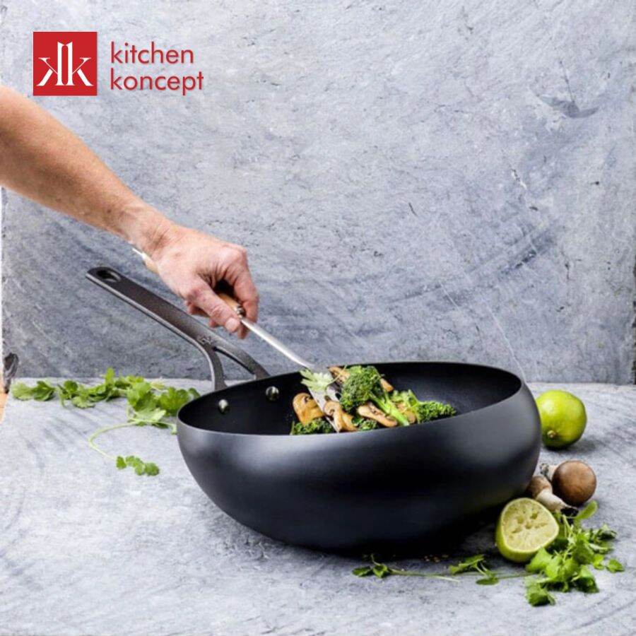 Lưu ý vệ sinh và sử dụng Chảo Wok thép Carbon BK