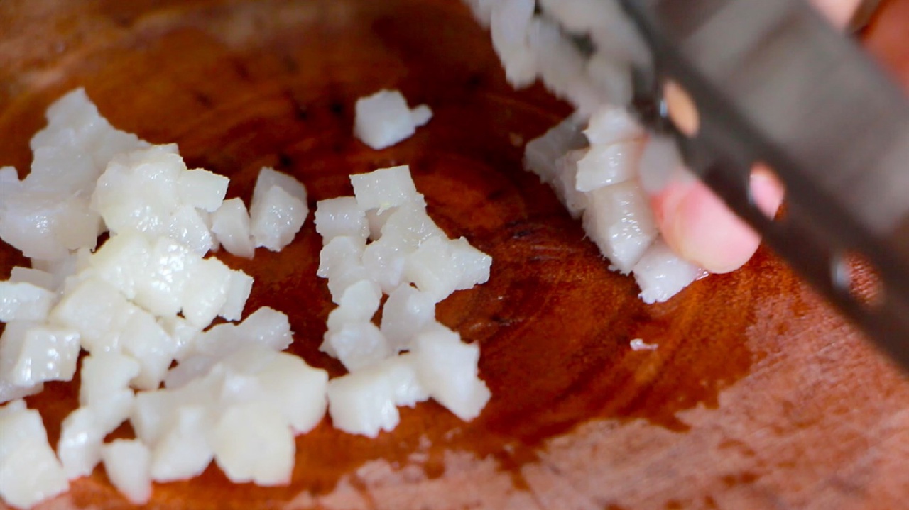 mỡ heo thái hạt lựu Cách làm lạp xưởng tươi đơn giản tại nhà