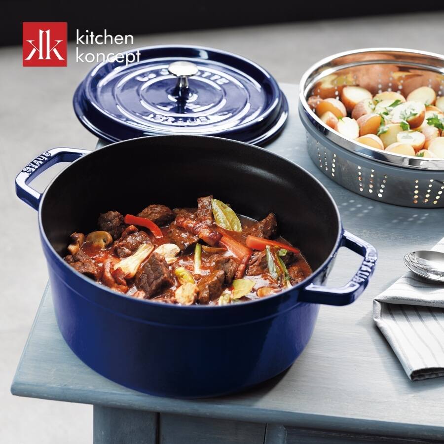 Nồi gang tròn Staub màu xanh đen chính hãng