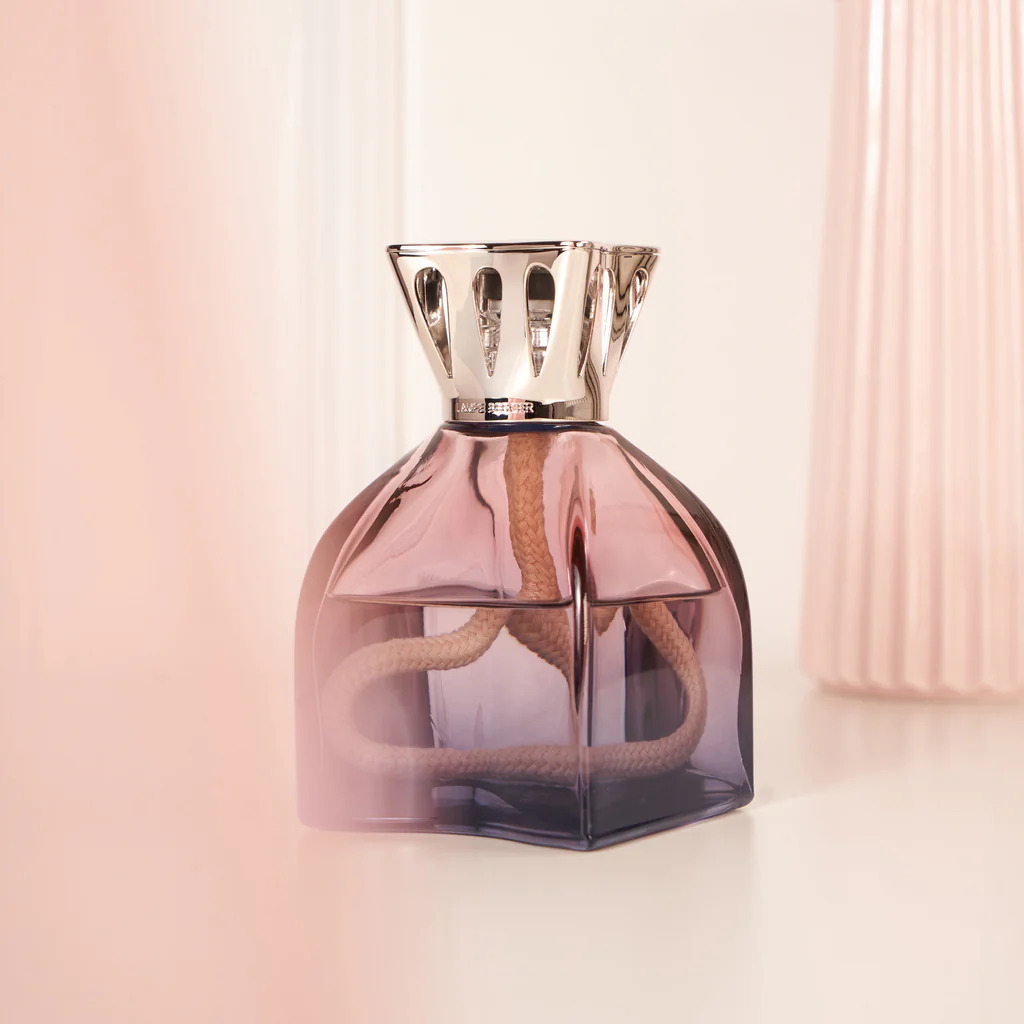 Maison Berger - Bộ đèn xông tinh dầu Lilly Pink - 2 món - 310ml