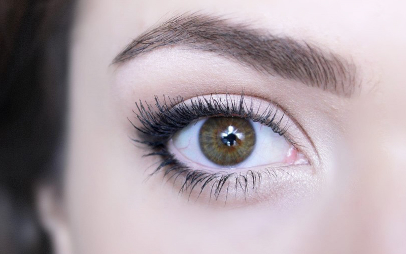 Everything You Need To Know Before You Make An Eyelash Extension Appointment