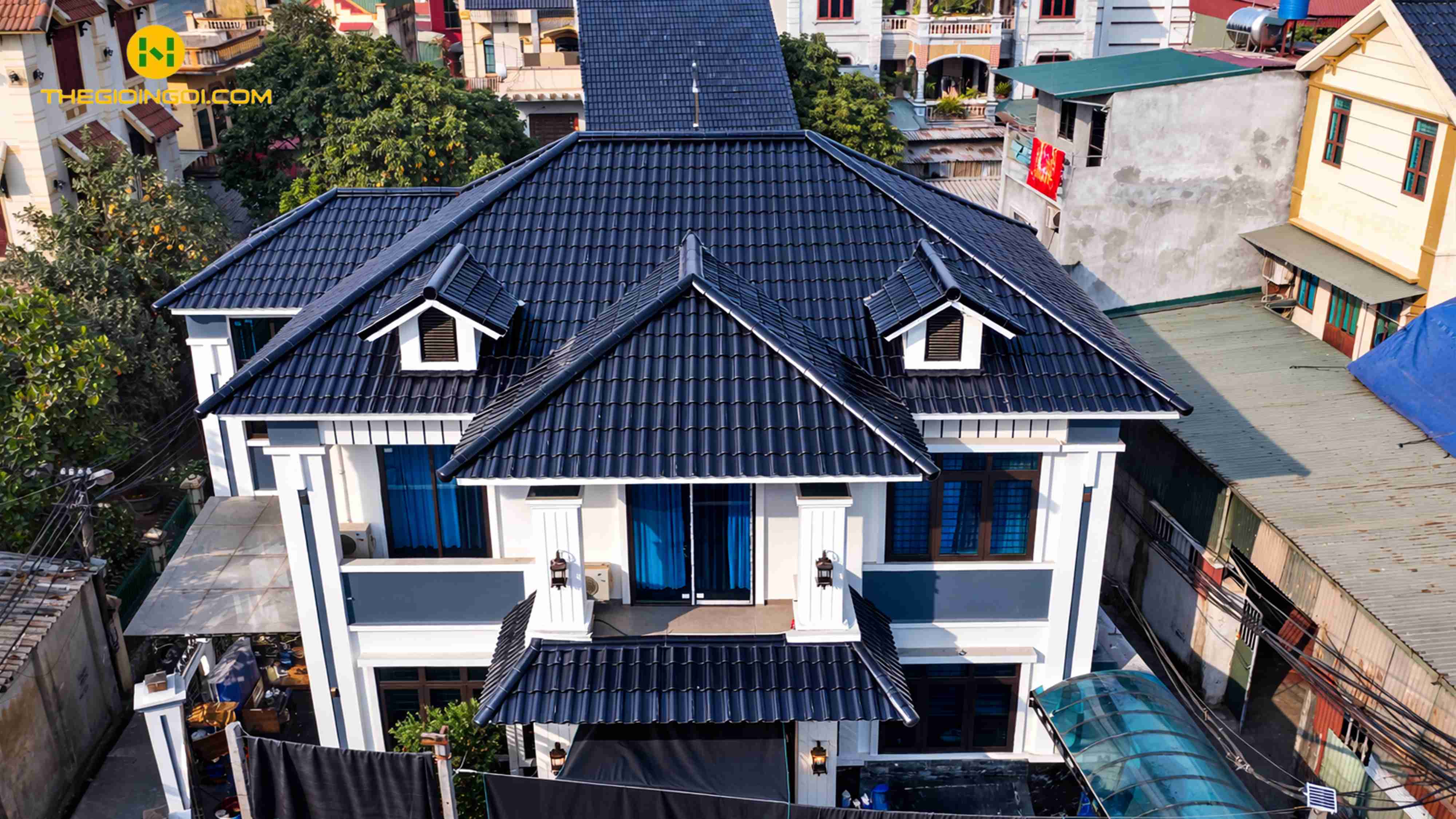 Nhìn lại công trình mái ngói ROMANTIC TVY6 do THẾ GIỚI NGÓI thi công sau 2 năm vẫn như mới