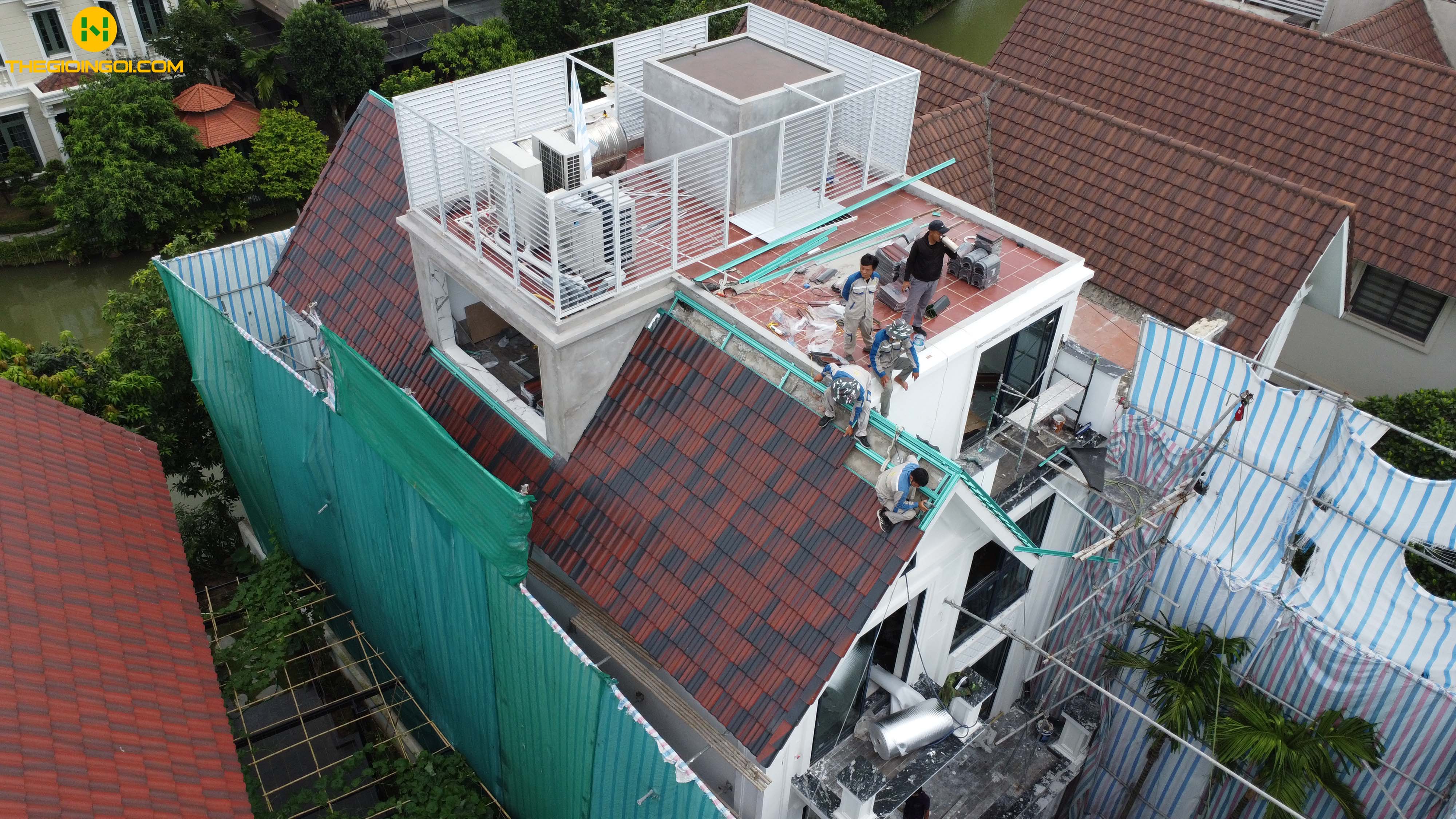 Thi công mái ngói biệt thự Hoa Lan - Vinhomes Riverside Long Biên