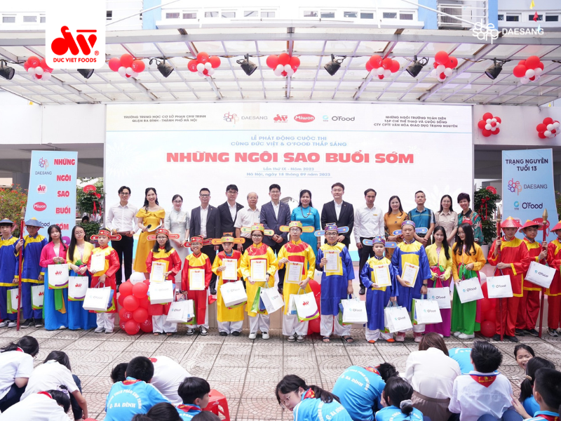 khai-mac-chuong-trinh-thap-sang-nhung-ngoi-sao-buoi-som-nam-2023