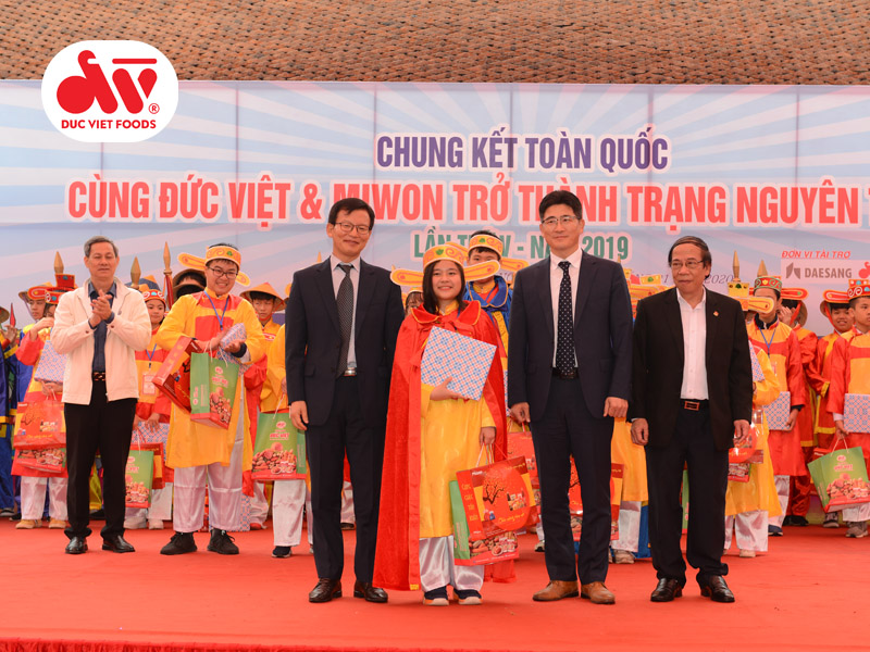 Chung kết cuộc thi "Cùng Đức Việt và Miwon trở thành Trạng nguyên tuổi 13" lần thứ V 6 trao giai