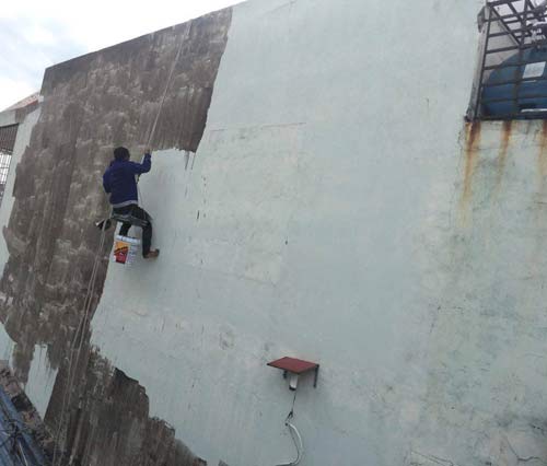 Để tường nhà của bạn luôn bền vững và không bị ảnh hưởng bởi thời tiết khắc nghiệt, sơn chống thấm tường ngoài trời là giải pháp tuyệt vời. Bạn muốn biết cách áp dụng chúng như thế nào? Xem hình ảnh để hiểu rõ hơn.