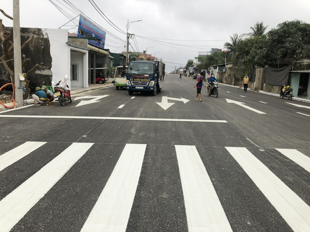 Thi công sơn đường là gì? Quy trình & Tiêu chuẩn thi công sơn đường chuẩn TCVN