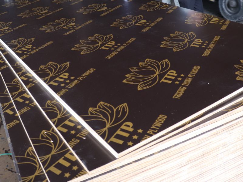 Film Faced Plywood – phenolic film coated concrete formwork panels by TTPLYWOOD