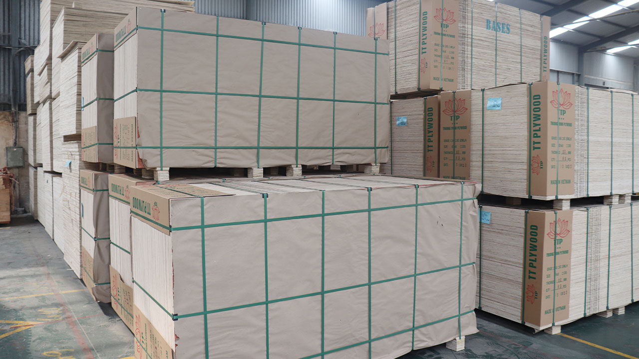 Commercial Plywood (MLH) export to UAE