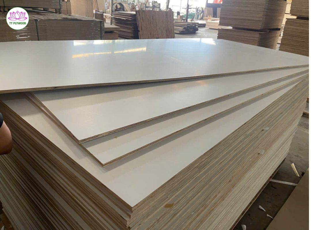Melamine Plywood Explained: What It Is, How It’s Made, and Common Uses