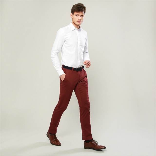 Áo sơ mi kết hợp với quần tây