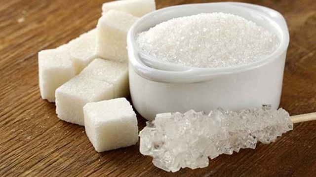 Cách tẩy trắng quần áo bằng phèn chua