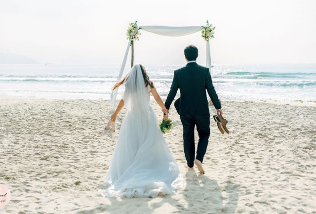 Có nên mặc quần Jean khi đi đám cưới