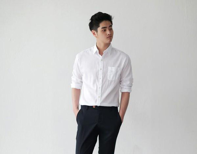Nam giới gầy tránh mặc sơ mi mỏng