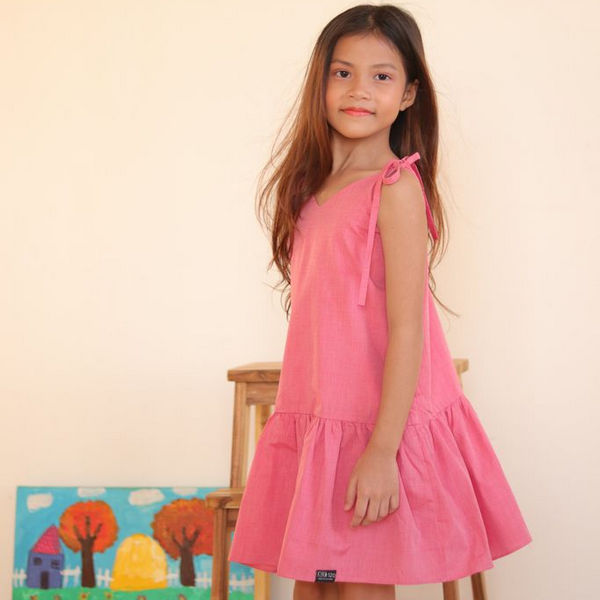 Váy bé gái 3 tuổi - Mẫu váy trẻ em đẹp 🎉 Chi tiết sản phẩm tại Family:  https://www.facebook.com/groups/928226077648674/ 🎉 Tư vấn trực tiếp :  m.me/elsathoitrang 🎁 𝑸𝒖𝒚𝒆̂̀𝒏 𝒍𝒐̛̣𝒊 đ𝒂̣̆𝒄 𝒃𝒊𝒆̣̂𝒕 𝒄𝒉𝒐