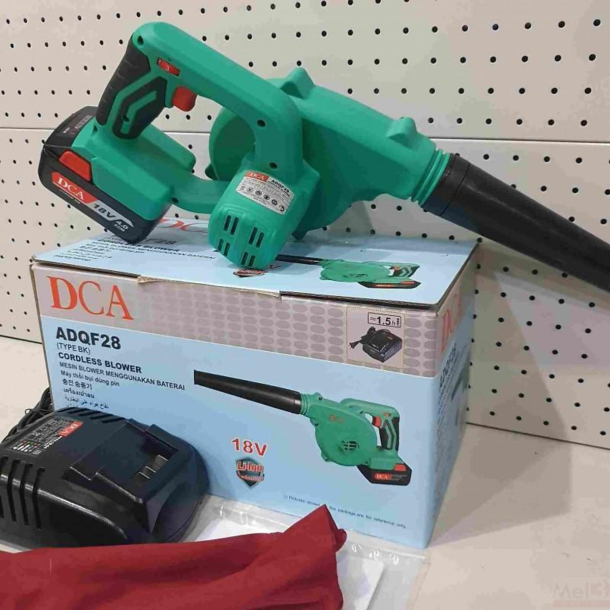 Máy thổi bụi 18V DCA không chổi than - ADQF28BK