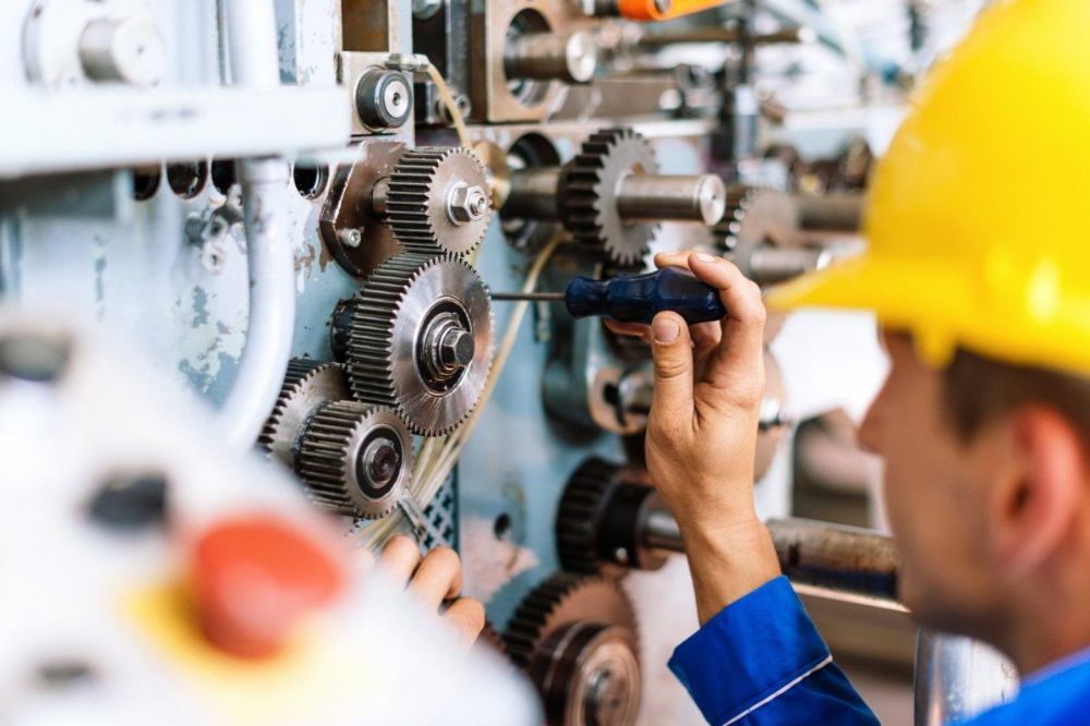Bảo dưỡng sửa chữa máy móc trước khi vận hành