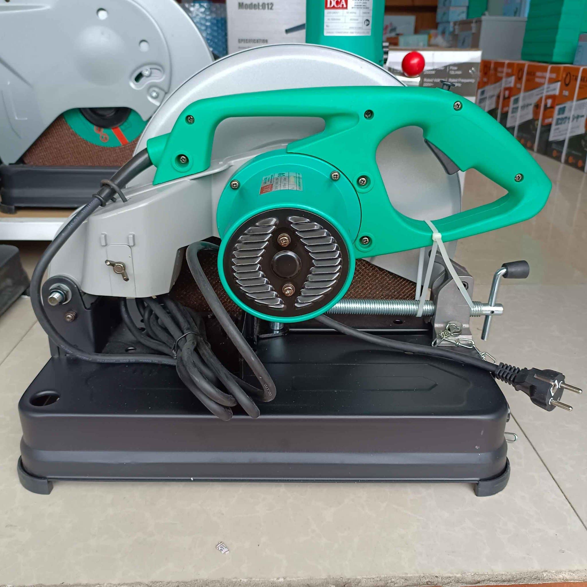 Máy cắt sắt 2200W DCA AJG04-355S