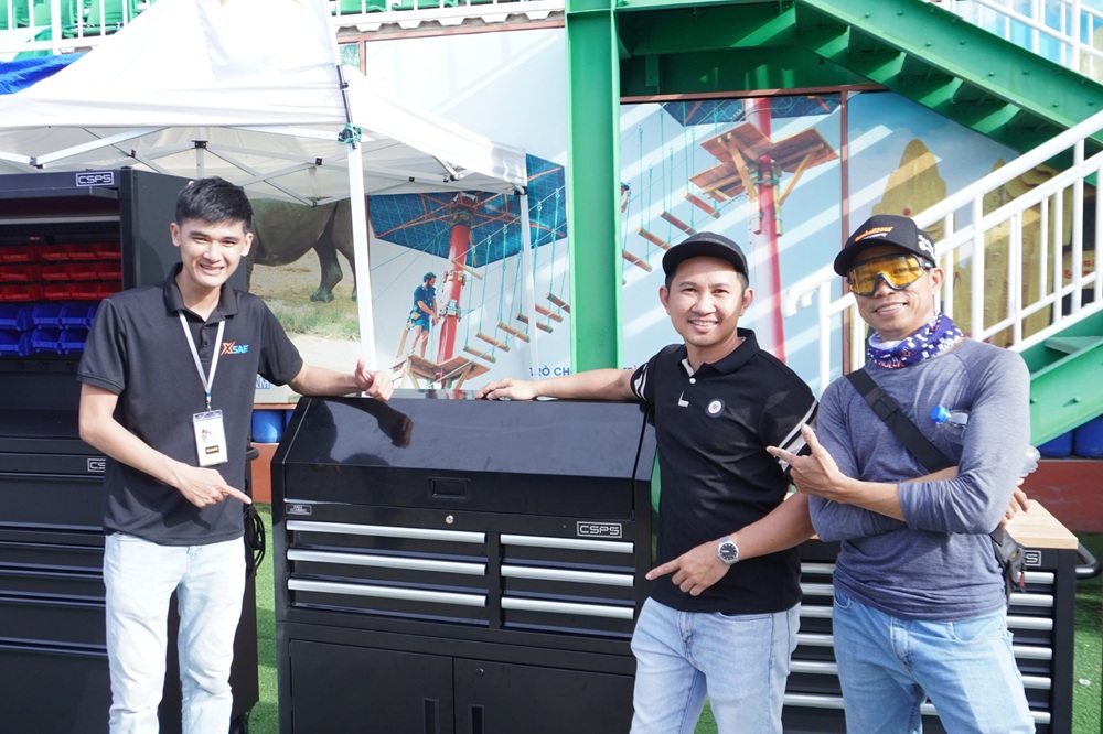 Chuyên viên Nhất Duy tư vấn tủ đồ nghề CSPS 