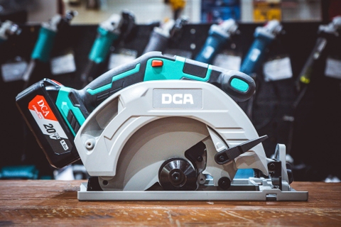 Máy cưa đĩa pin 20V DCA không chổi than - ADMY02-185BM
