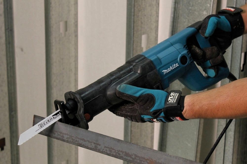 Makita M4500B