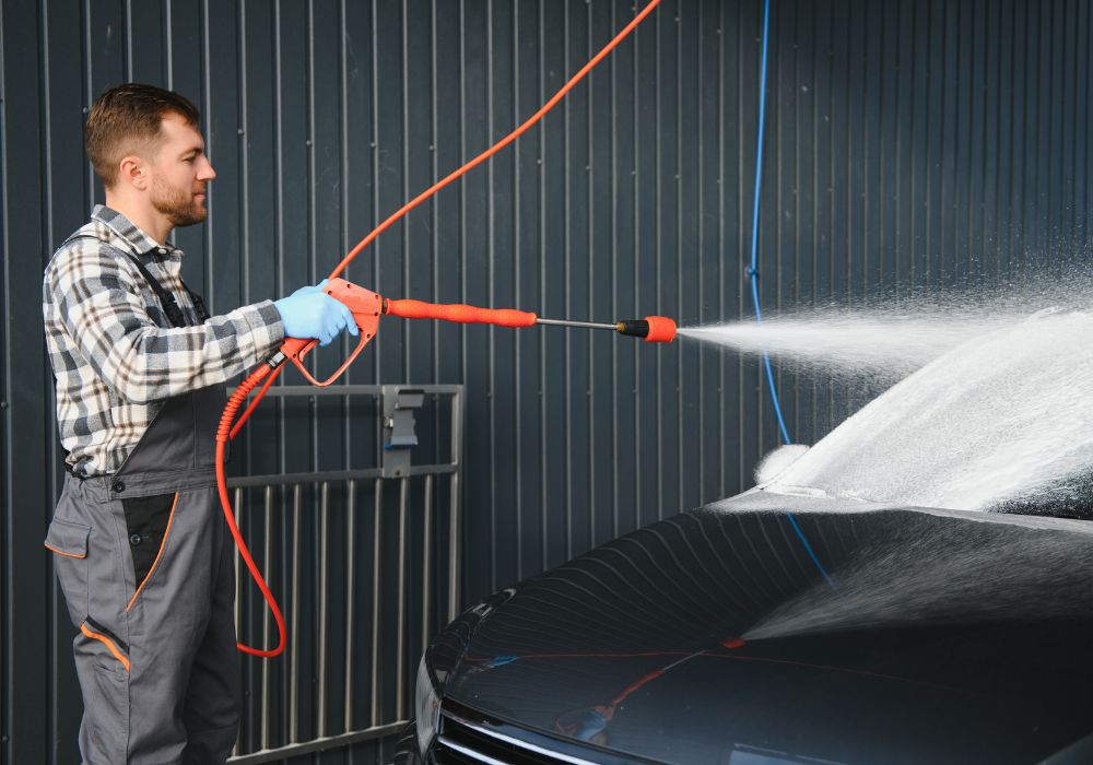 Máy xịt rửa xe ô tô