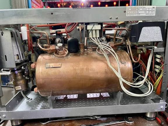 Máy pha cà phê khong lên nguồn - bộ phận gia nhiệt gặp trục trặc