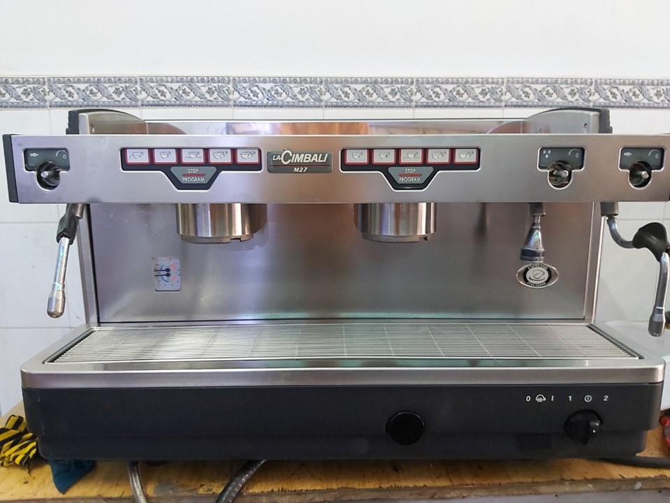 La Cimbali M27 RE phù hợp với mô hình quán cà phê nào?