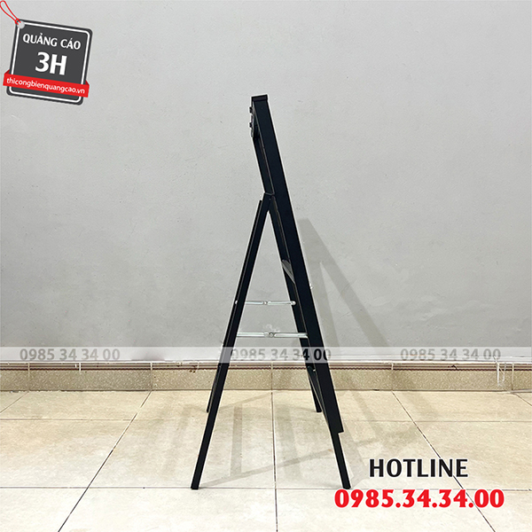 giá để bảng menu đèn led