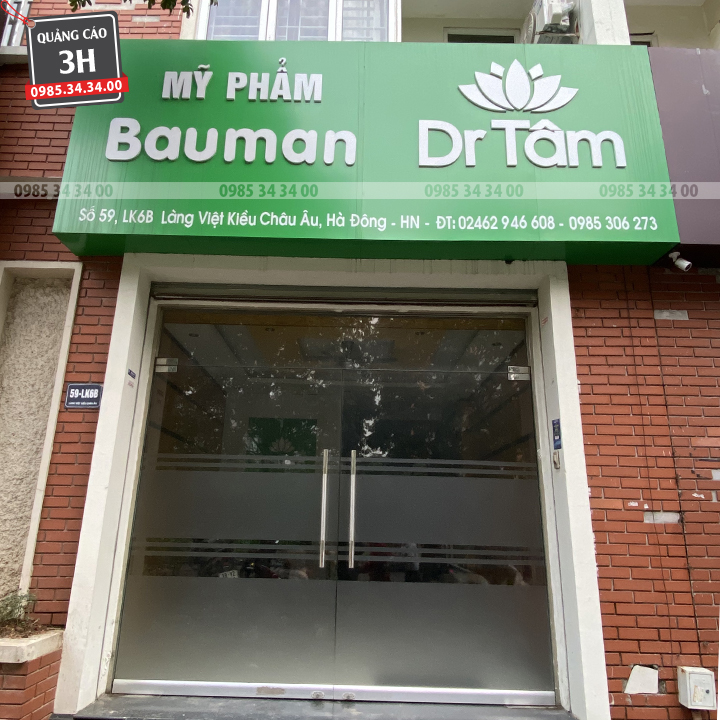 Biển quảng cáo mĩ phẩm