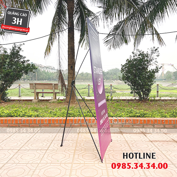 standee chữ x