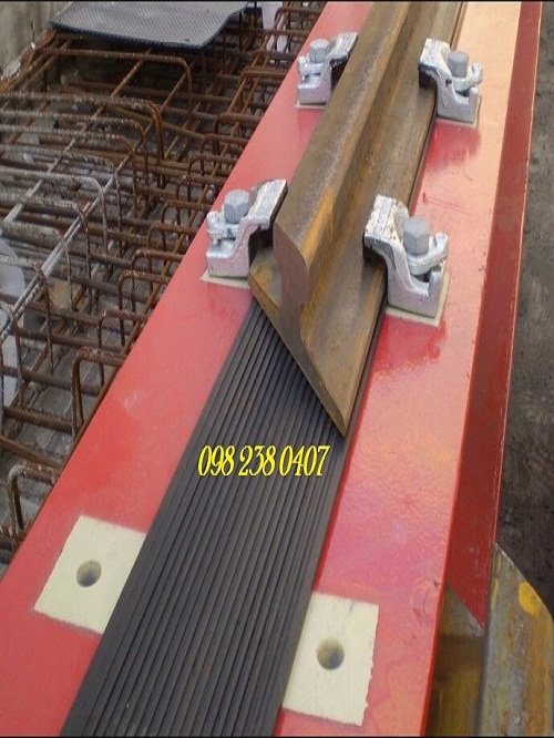 Tấm cao su lót ray