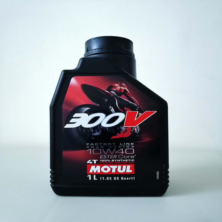 Nhớt Motul 300 Factory Line 10W40