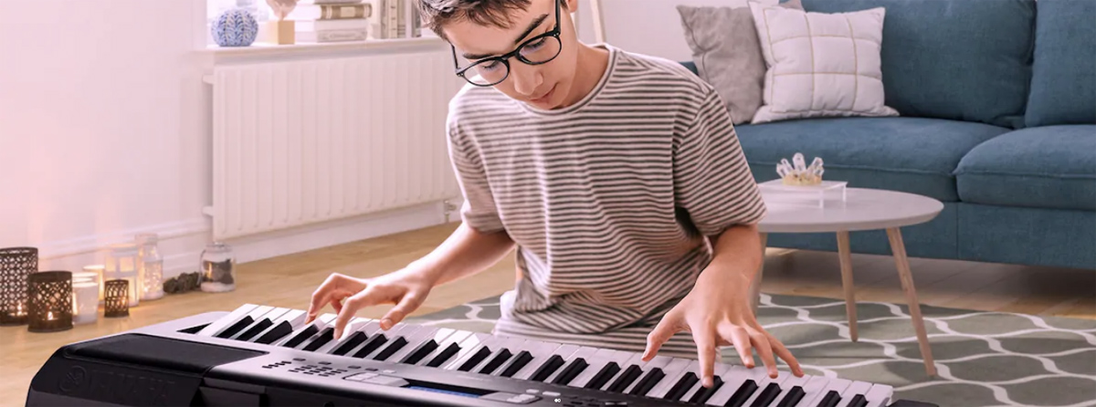 Cách tự học piano cơ bản cho người lớn