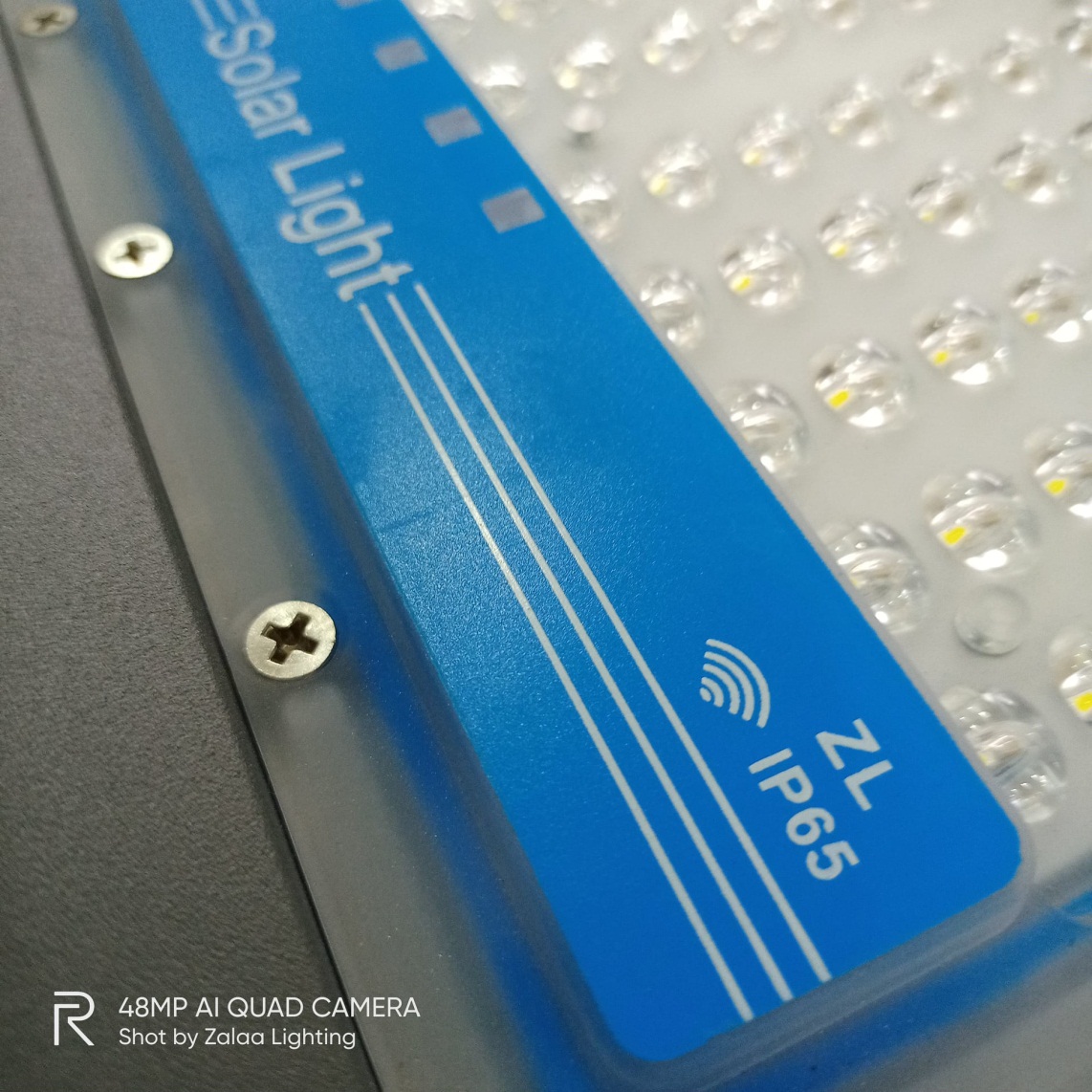 Đèn LED đường năng lượng mặt trời JD-Z200 công suất thực 30W Battery 40Ah Panel 80W