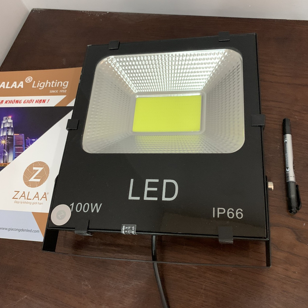 Đèn Pha LED Chip COB Chiếu Sáng Ngoài Trời Công Suất Từ 10W đến 200W