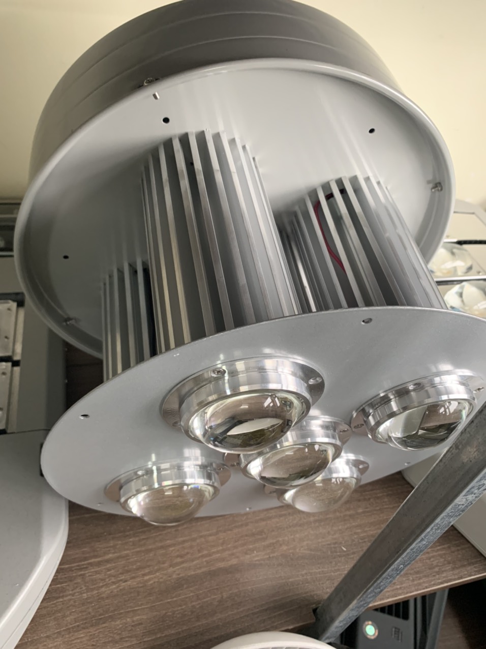 Đèn nhà xưởng highbay led 250W mã sản phẩm ZHB250COB bảo hành 2 năm