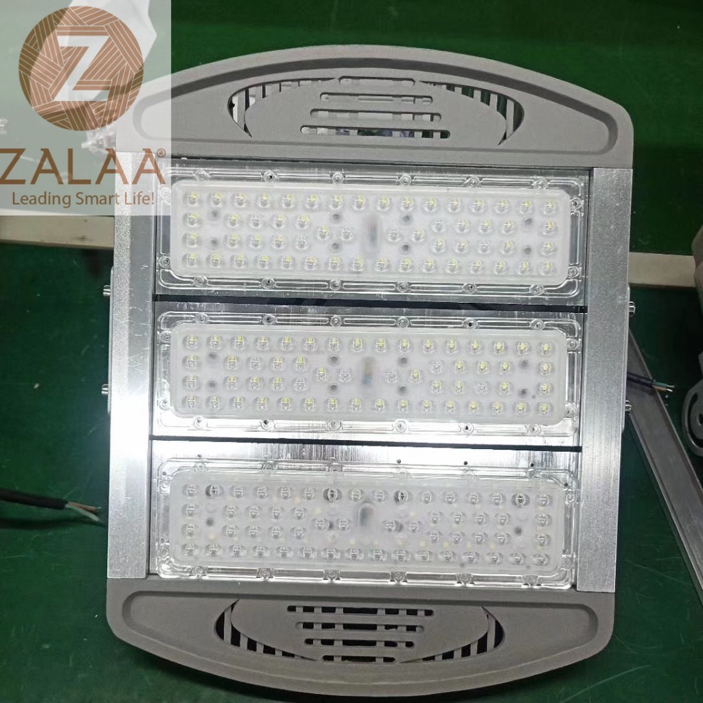 Đèn pha led 150w SMD Philips chiếu sáng không gian rộng