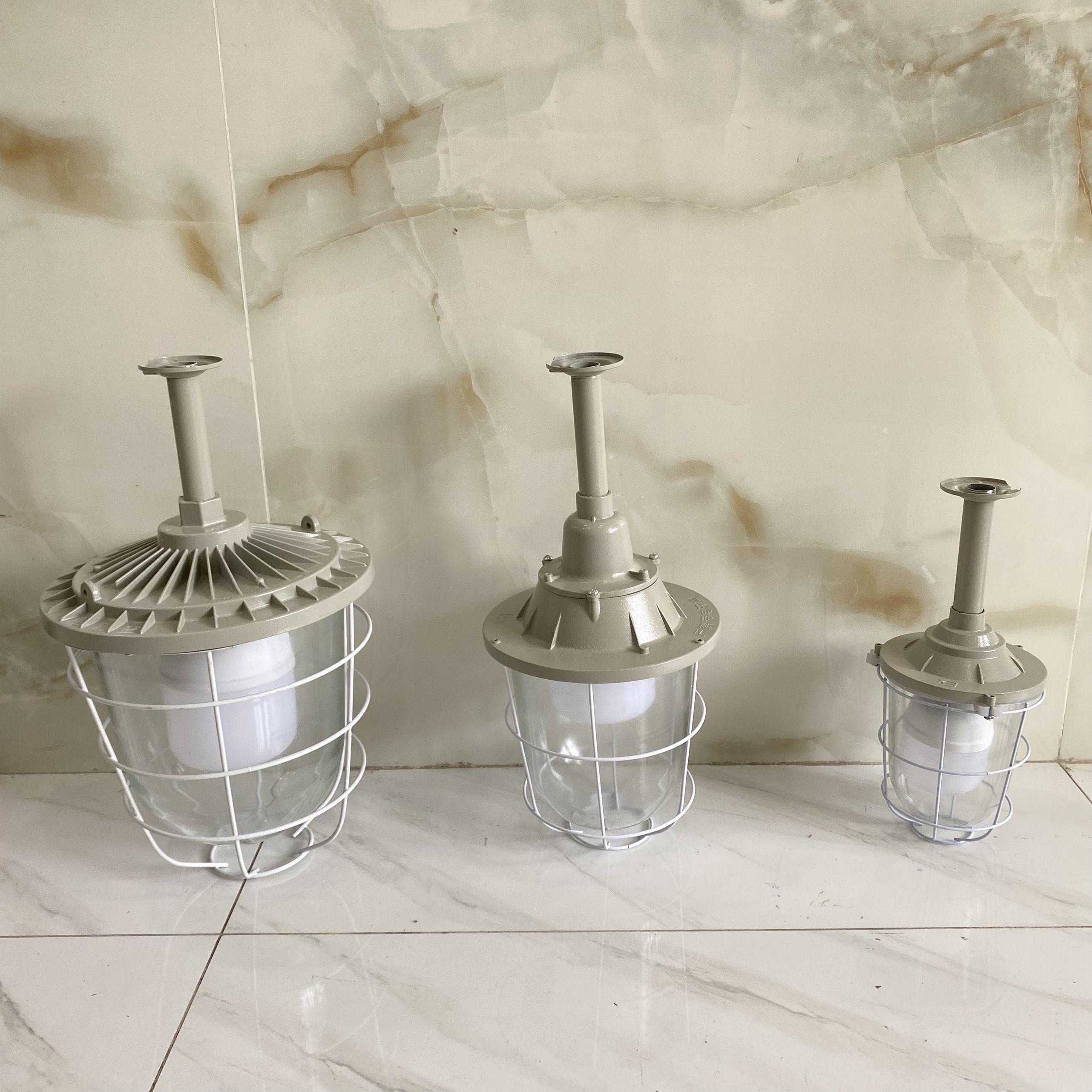 Máng Đèn Led Bulb Chống Nổ gắn trần D145/H350, 18W/E27 EXII BT06