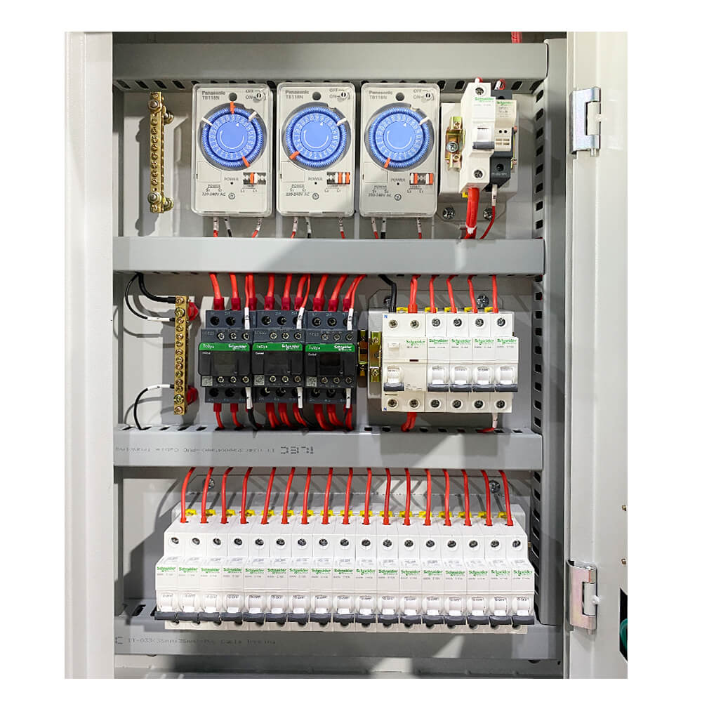 Bảng Điện Cửa Cột Đèn Gồm 4 Cực + 1 Aptomat 1 cực 6A-10A