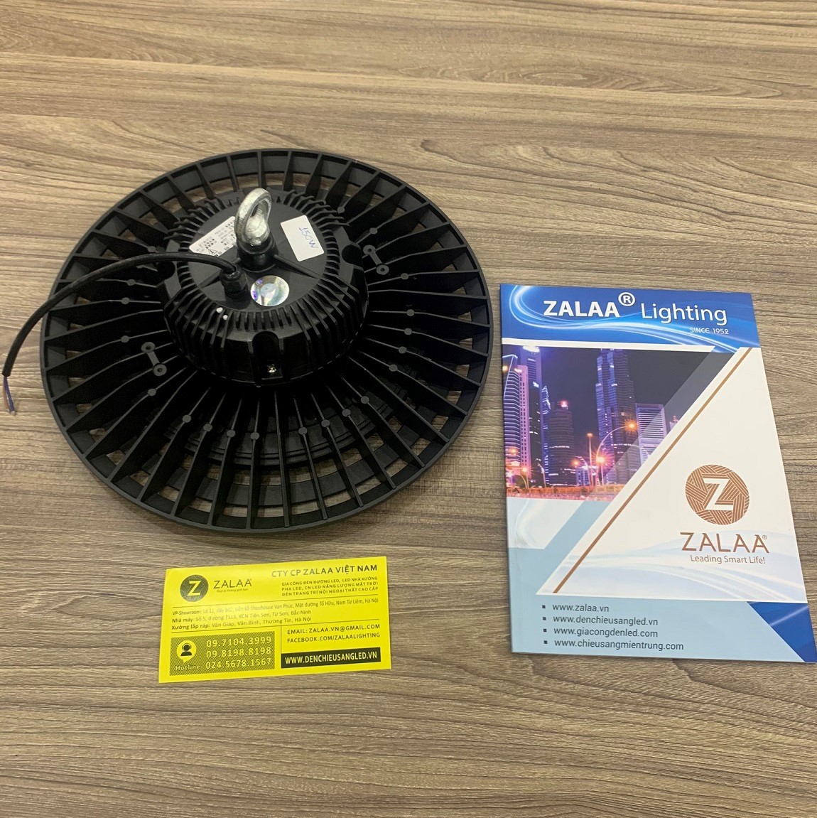 Đèn highbay UFO LED chiếu sáng nhà xưởng 150w