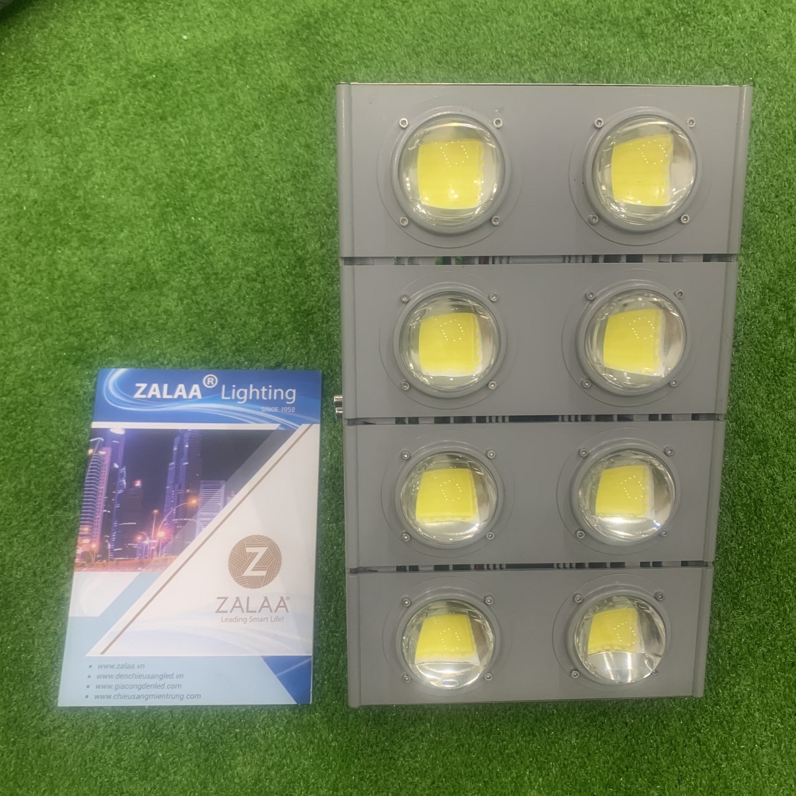Đèn pha led 400w dùng cho thuyền đánh cá trên biển chống ăn mòn