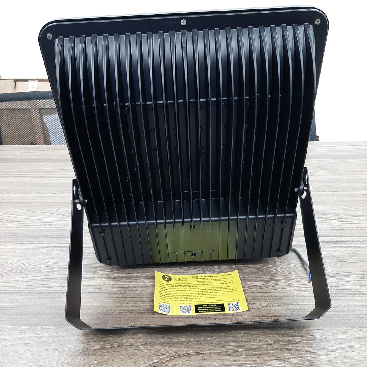 Đèn Pha LED chiếu sâu (Pha cốc) 300W COB Mã ZFS-300 ZALAA